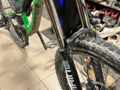 (Text) rockshox domain DC