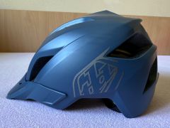 Troy lee designs prilba