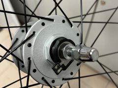 Koleso predné 700c/28 dynamo