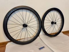 Cestné karbónové kolesá- tubeless