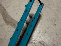 Pevná karbónová vidlica na gravel/bikepacking bike 28