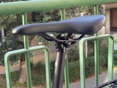 Marin Nicasio 28 bicykel, strieborná/zlatá