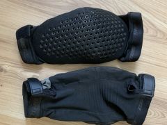 Chrániče lakťov Dainese