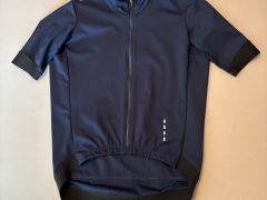 Predám cyklistický dres La Passione Rain Jersey vo farbe Navy.