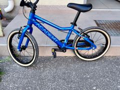 Detsky bicykel Academy Grade3