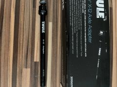 Thule pevna os / adapter