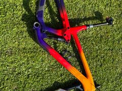 Rámový set Trek Topfuel, tlumič RockShox Sidluxe Ultimate, Vidlice RockShox Pike Ultimate