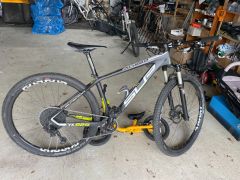Superior XP 929 karbonový XC MTB velikost M GX Eagle Deore XT
