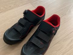 Specialized Comp MTB vel. 44,5 (28,6cm)