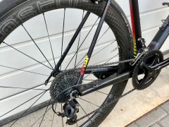 Karbonový Pells Roar, karbonová kola Kastar a druhá sada Mavic Cosmic