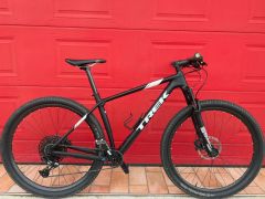 Trek Procaliber 9.7 Carbon L-/Rs Reba/Sram Eagle NX/Bontrager karbon kola/