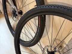 Gravel 28 zapletená kola Remerx Ibex Microspline + pláště Vittoria a kotouče XT