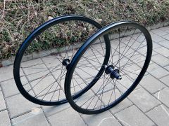 Gravel kola s Microspline Tubeless Ready