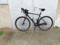 Predám Marin Gestalt 2.5 bicykel, čierna/červená veľkosť L