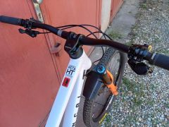 Commencal Meta HT V3 2025, TOP stav, vylepšená výbava
