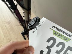 Držiak štartovného čísla Mini na Garmin bajonet