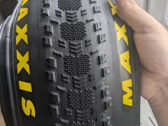 Predám Maxxis Aspen ST 2,4 120 TPI