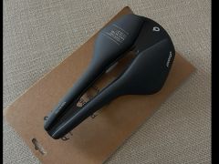 Saddle Nago R4 137 PAS