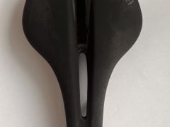 Nové sedlo Fizik Arione R1