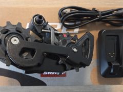 Sram Rival eTap AXS prehadzovačka