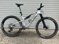 Canyon Lux Trail Cf9, veľkosť L