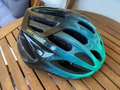 Specialized prilba