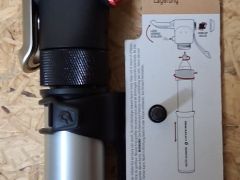 Cyklistická pumpa Blackburn Mammoth CO2