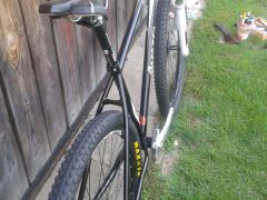 Rám Radon 2R Race a Breezer Lighnting.