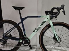 Canyon Inflate CF SL 7 AXS