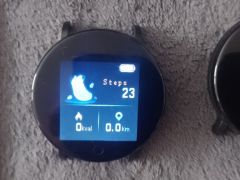 Smart hodinky s integrovanym hrm senzorom