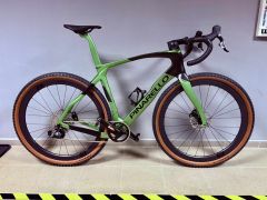 Novy Pinarello Grevil F7 2025 v.550 - Sram Rival Etap AXS Xplr