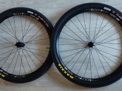 DT Swiss X1900 + Maxxis Ikon