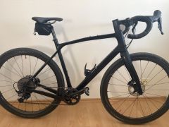 Pinarello Granger X5, kolesa campagnolo levante