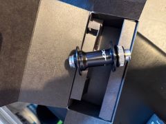 Shimano Deore XT Hb-M8110 predný náboj, Center Lock, 32 dier, 15x100 mm