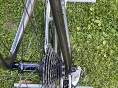 Predám Specialized Tarmac PRO Race 56 cm veľkosť + AL kolesá Mavic continental ultra sport