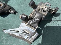Predný prešmkykač zo sady Shimano SLX