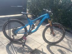 Canyon Karbónový celoodpružený MTB Fox