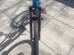 Canyon Karbónový celoodpružený MTB Fox