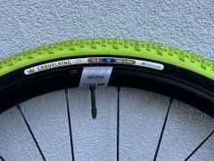 Nové kolesa DT Swiss E1800 s gravelovými plášťami