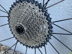 Nové kolesa DT Swiss E1800 s gravelovými plášťami