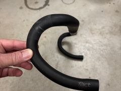 Karbónové riadítka S-Works