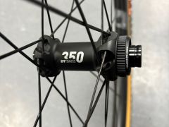 Gravelové kolesá DT Swiss s plášťami Tufo