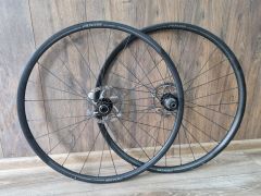 Predám použité kolesa Axis Sport 700c Road Disc 100/142x12