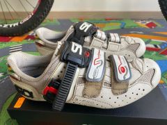 Specialized Expert Carbon a Sidi Genius 5 Pro