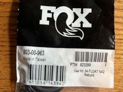 Prodám  FOX seal kit 803-00-963