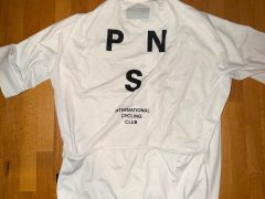 Dnes Pas Normal studios