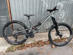 Predam Commencal Clash 2021