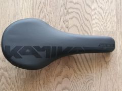 Sedlo Sixpack Kamikaze