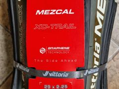 Vittoria Mezcal III 29x2.25&quot; G2.0 TNT plášť, Tlr, kevlar, anth/blk/blk