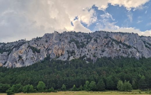 Hohe Wand &ndash; ferratov&yacute; a lezeck&yacute; raj naskok od hran&iacute;c